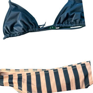 H&M👙🌴striped bikini bottoms and solid black bikini top - Size‎ 4